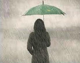 伤感唯美的下雨天女生图片