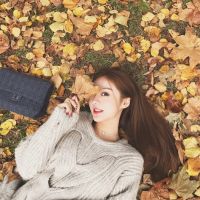 90后美女头像小清新好看的 一扇窗隔着一个寂夜