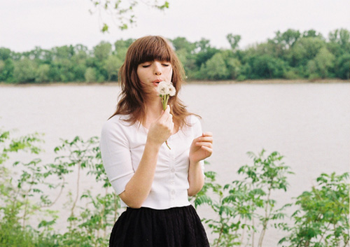 青春旅途欧美风签名图片 当一切落幕,还有回忆的珍宝在熠熠闪光