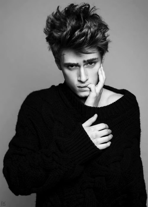 非主流个性欧美男女图片 不要太在乎一些人，越在乎，越卑微