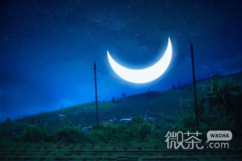 弯弯的月亮