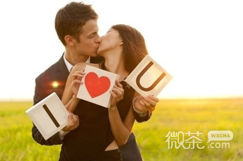 唯美爱人亲吻美图 别再对我自揭伤口了，我不想恶心到眼