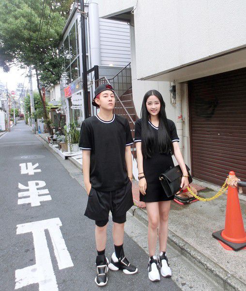 秀恩爱的情侣装幸福意境图片 曾如痴如醉的爱情，却已貌合神离