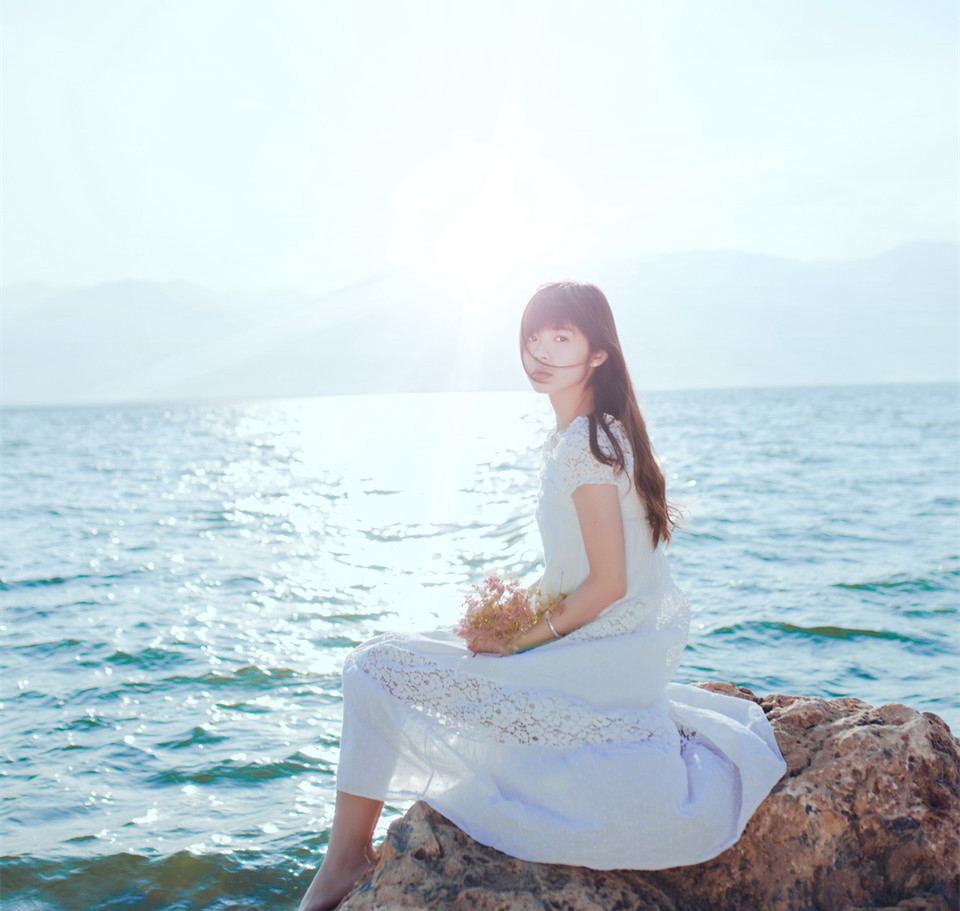伤感系清新美女lomo唯美图片 我在你走的地方等你回来