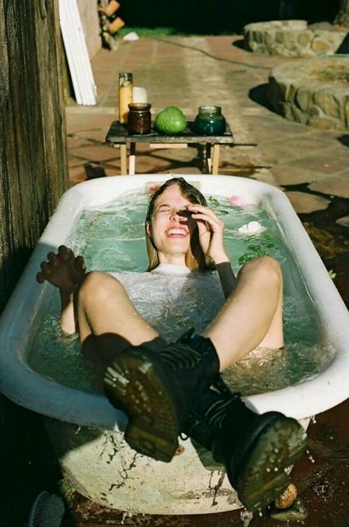 女生手机壁纸超拽霸气 缠绵只是一瞬间的美