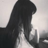 2017黑白微信头像最新版 你该如何回忆我带着笑或是很沉默