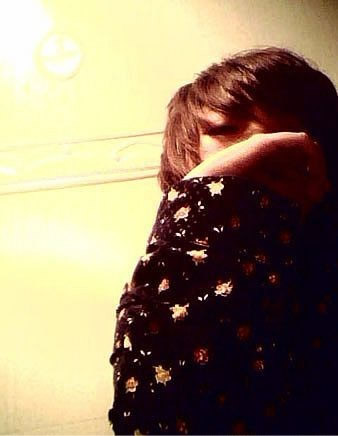 欧美非主流情感图片:给出去的爱,不曾后悔过