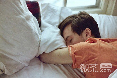 颓废型男个性欧美空间图片 爱上了坏坏的你，却难以扶正爱情
