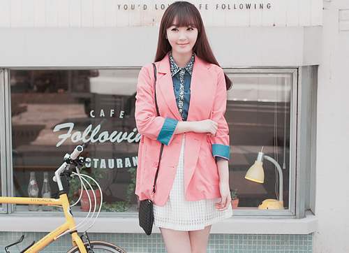 优美阳光气质女生意境美图 别再割裂我的心，别再撕毁我的爱情