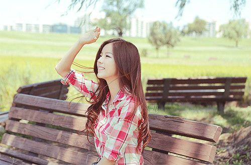 优美阳光气质女生意境美图 别再割裂我的心，别再撕毁我的爱情