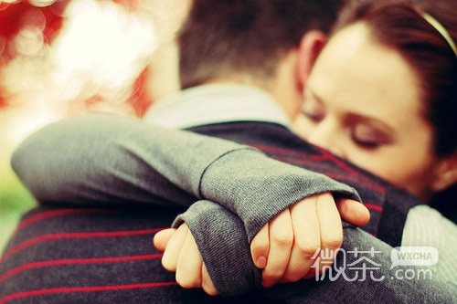唯美温馨情侣恩爱图 始觉你胜过世间万种美，日月也难同你争辉