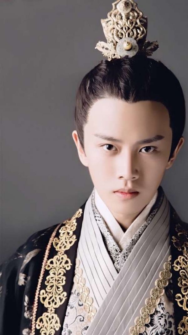 广平王任嘉伦
