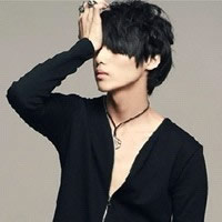 忧郁伤感男生个性微信头像_说不出的失落时我想你