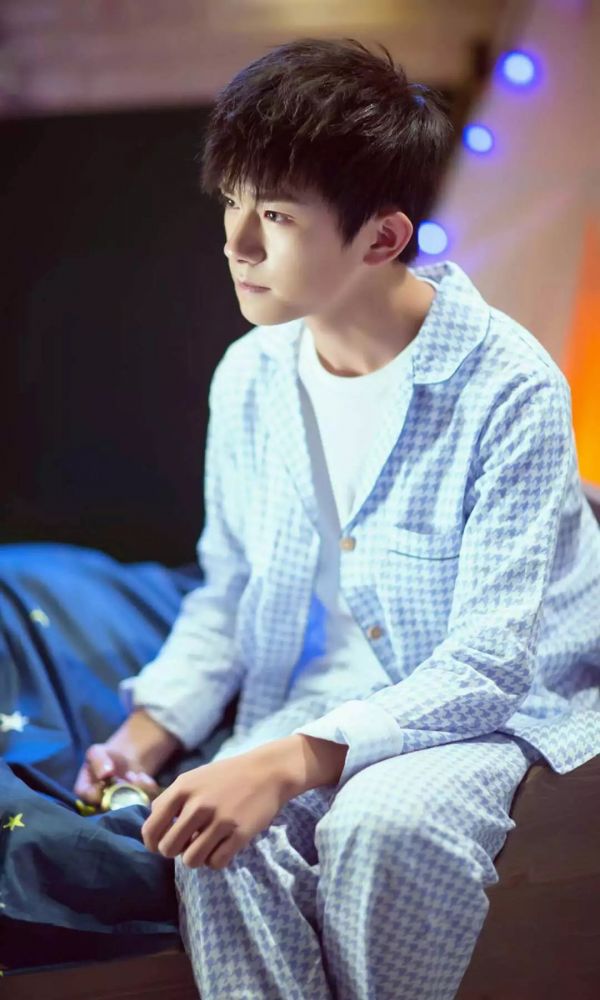 小哥哥怎么可以辣么帅