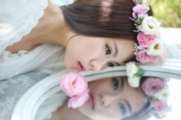 纠缠不清的爱忧伤女生美图 当忧伤盖过快乐,我用爱情换你如花娇颜