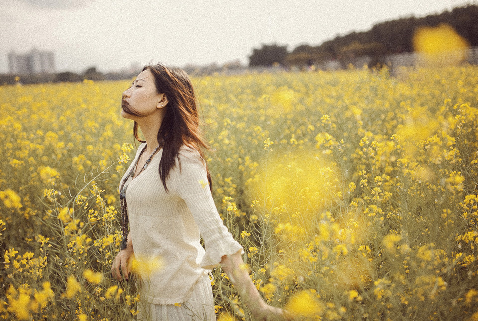 森系女生小清新治愈系图片 爱情已收局了,你的心也渐远了