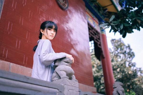 小忧伤复古意境长头发女生图片 离开你是对是错,全凭时光来言说