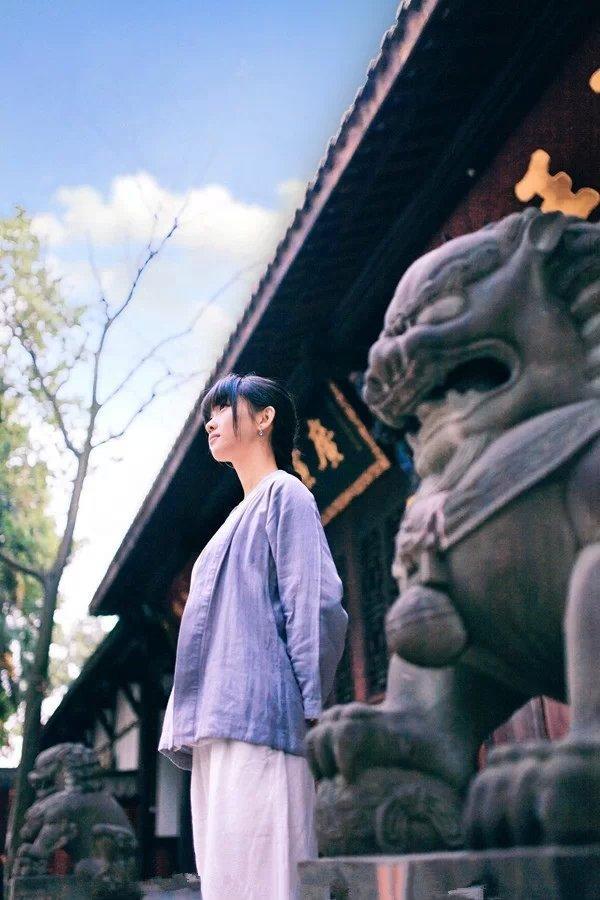 小忧伤复古意境长头发女生图片 离开你是对是错,全凭时光来言说