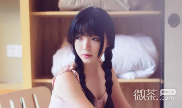 意境空间气质女生好看图片 那么出众的你，自然钟情于浓艳的爱情