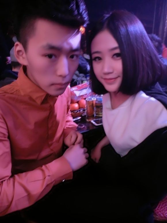 甜蜜恩爱的情侣空间个性图片 时间终将我对你的爱消耗殆尽