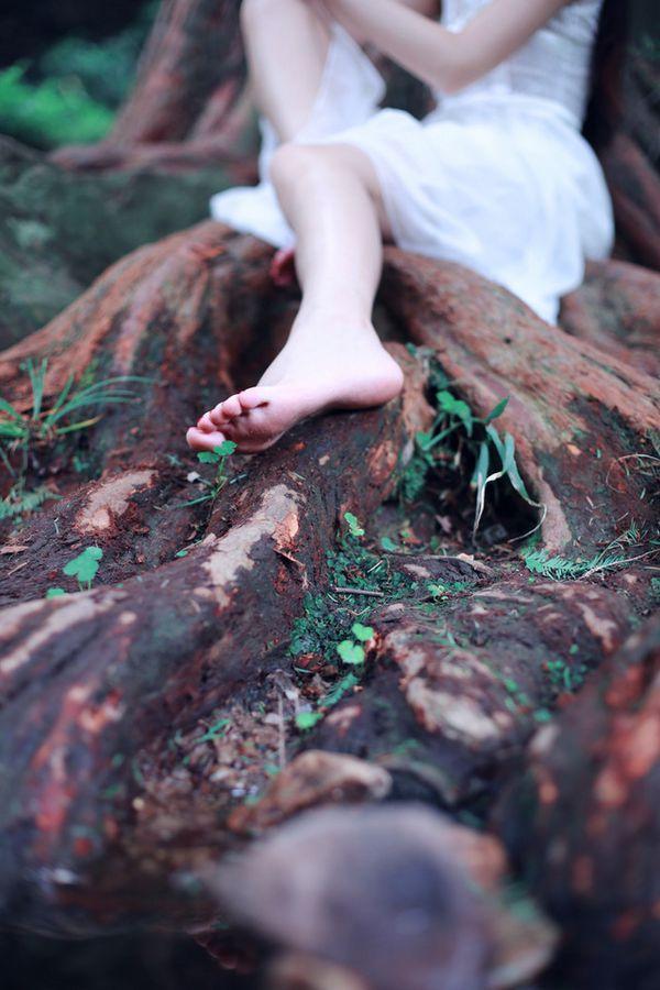 意境女生长发唯美图片清新 什么都想杠起的你,却托举不起爱情