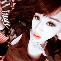 很多事自己想的单纯_非主流魅力女生微信头像设计