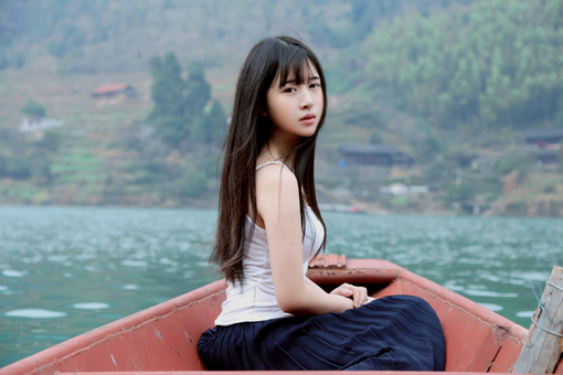 很养眼的女生小清新大图 对你的爱我照单全收，只是消化不易