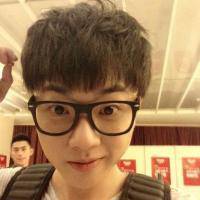 2017阳光帅气微信男生头像 有一种凝望叫作冷眼旁观