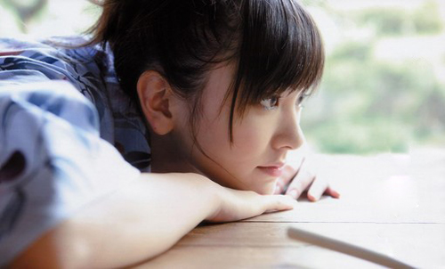 活力无限的90后美丽少女图片 当爱情降临的时候,你却已远离了我
