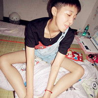 忧郁的男生微信个性头像_坚硬的城市里没有柔软的爱情