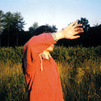 忧郁的男生微信个性头像_坚硬的城市里没有柔软的爱情