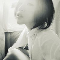 我们已经不再是小孩了_渴望安定的美女微信头像