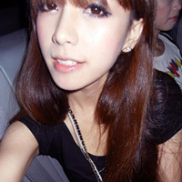 我们已经不再是小孩了_渴望安定的美女微信头像