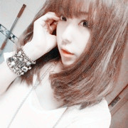 记忆是困牢我的枷锁_回忆情深的个性美女微信头像