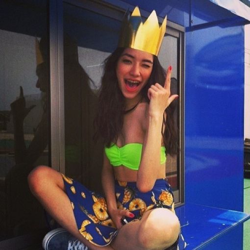 非主流欧美女生图片霸气 能藏住多少的秘密和藏住多少的思念呢?