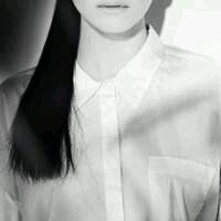 幸福小两口微信情侣头像一左一右 照着我的心就能画出你的样子