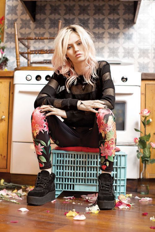 性格奔放的个性欧美女生图集 一切都会一直延续,没有曲折