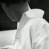 幸福小两口微信情侣头像一左一右 照着我的心就能画出你的样子