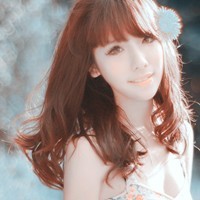 我感觉我的世界太过复杂_清纯魅力的美女微信头像