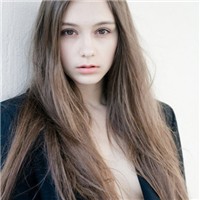 沉默的恋爱_伤感女生非主流微信头像