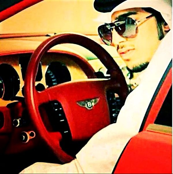 超拽的欧美范儿男生空间图集 我只想静静的离开这个伤心的城市