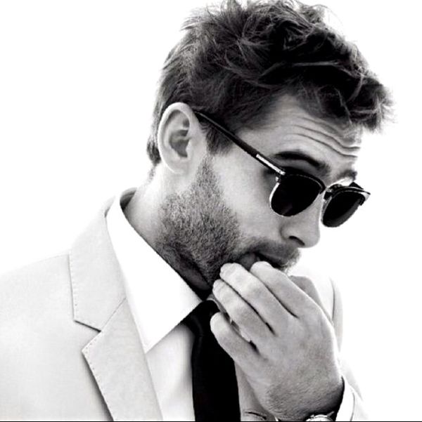 超拽的欧美范儿男生空间图集 我只想静静的离开这个伤心的城市