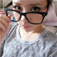 一个人仰望幸福_伤感深情的女生微信头像