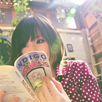 静静的等着你回来_青春校园美女的微信头像