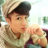 最新帅气阿宝色男生微信头像 心给了你却把它撕裂