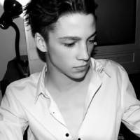 2017阳光幸福的微信男生头像 不要埋怨别人让你失望