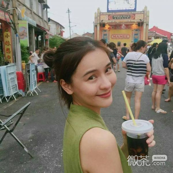 泰国浪漫满屋女主角 李海娜笑起