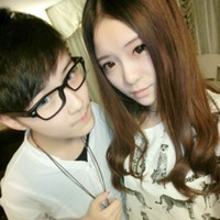 2017华丽的情侣微信头像 期待应不应该幻想你还在