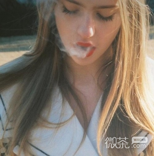放纵自我个性的欧版女生美图 最好的感觉是 有人懂你的欲言又止