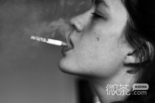放纵自我个性的欧版女生美图 最好的感觉是 有人懂你的欲言又止